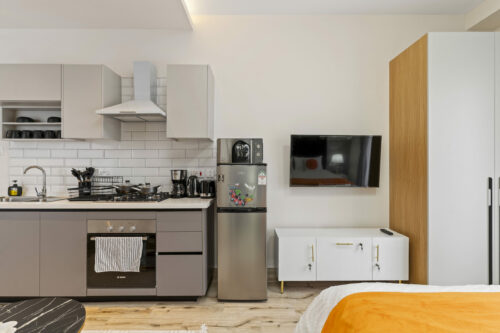 Fully Furnished & Serviced Premium Studio Apartment for Rent in Kilimani