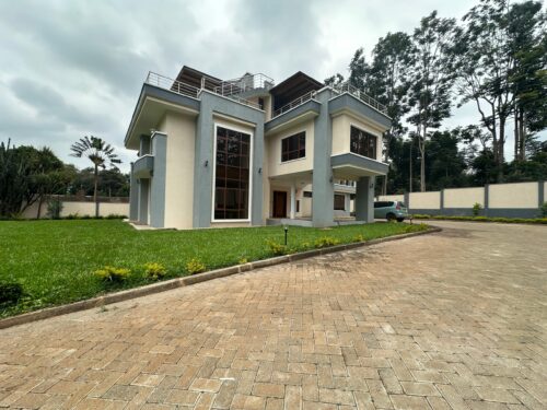Exquisite 5-Bedroom Standalone Family Home in Rosslyn