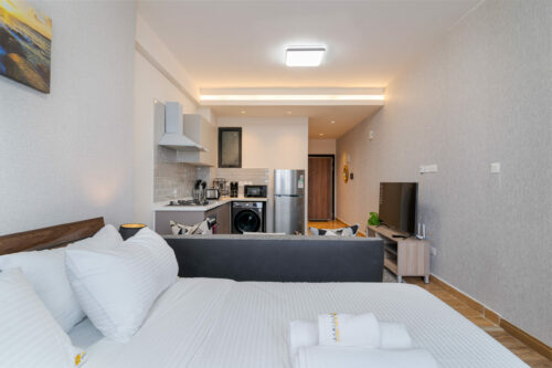 Fully Furnished & Serviced Studio For Rent in Kilimani