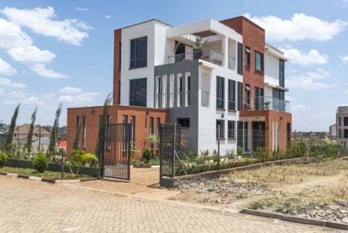 143 BROOKVIEW MEMBLEY: Ultra-Modern 4-Bedroom Townhouses