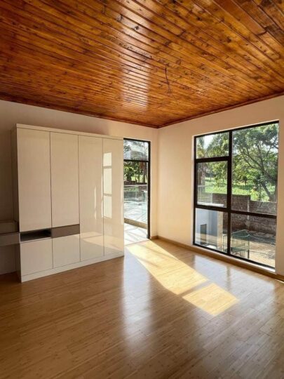 5 Bedroom Villa with DSQ for Sale in Kiambu | Greenview Villas
