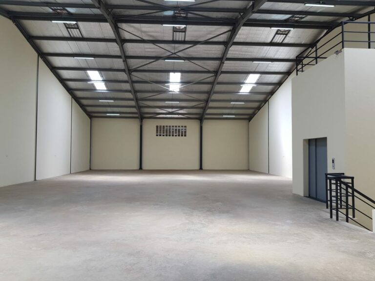 11,500 sq ft Warehouse