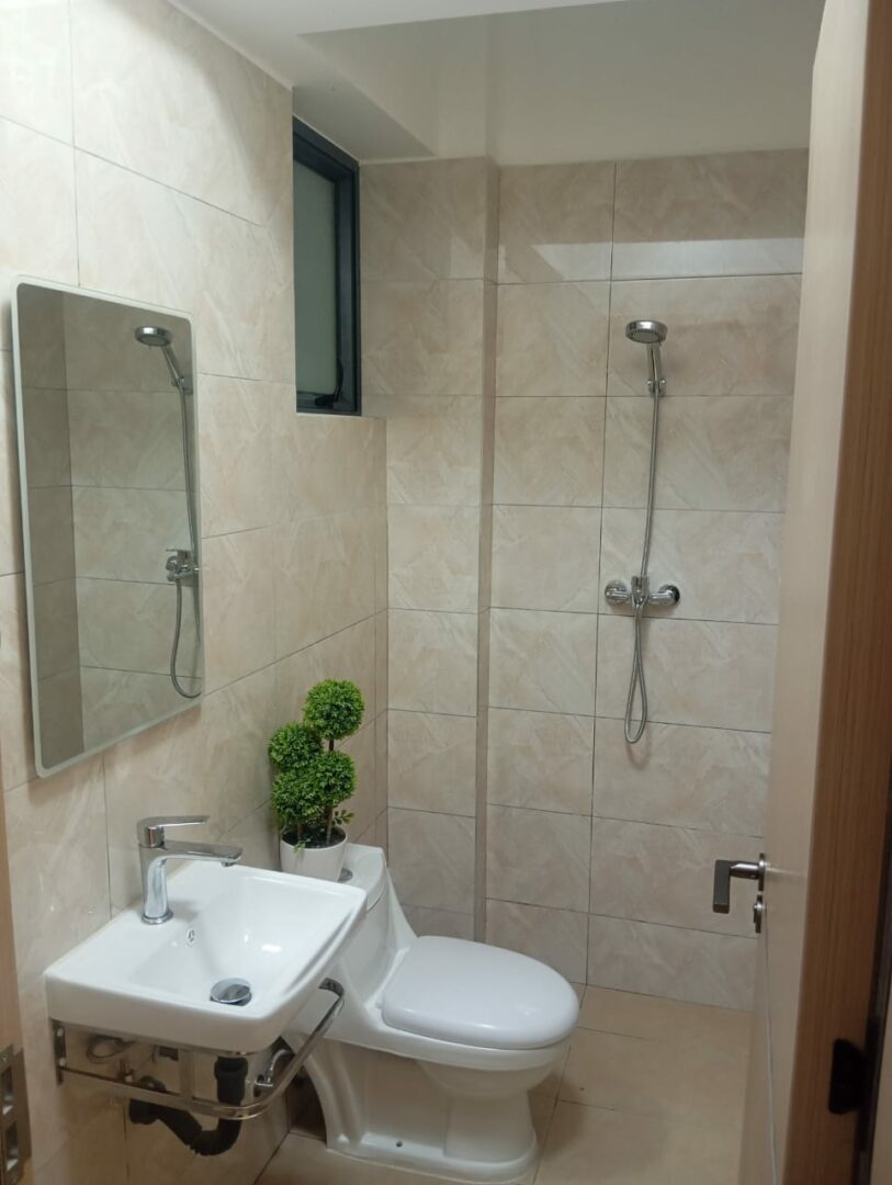 Royal legend washroom fitted with contemporary finishes.