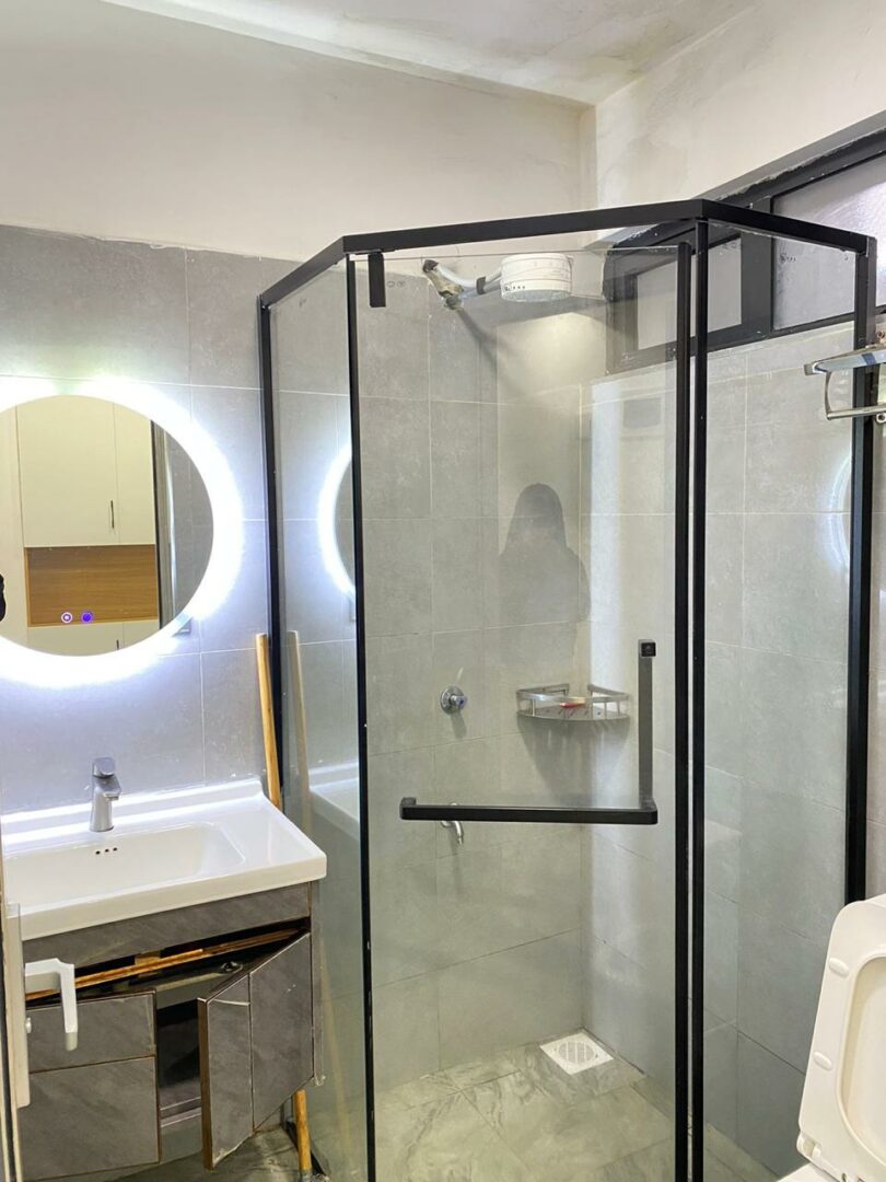 Heartland Gardens Bathroom fitted with contemporary finishes