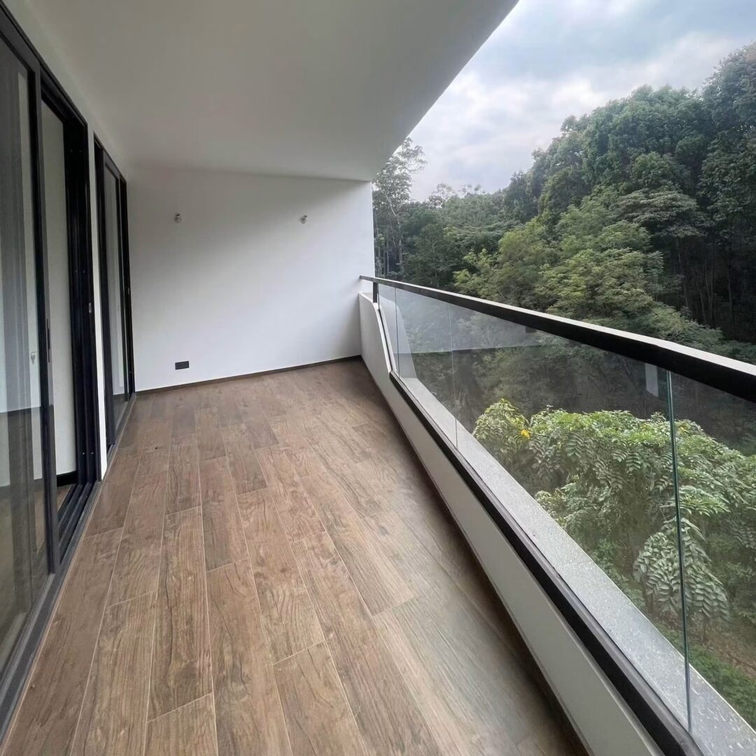 5 Bedroom for Sale Peponi Road Sky Valley (1)